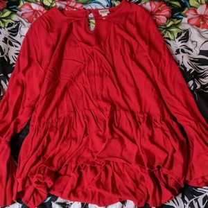 🌴 Bell Sleeve High Low Blouse // red BOGO sale